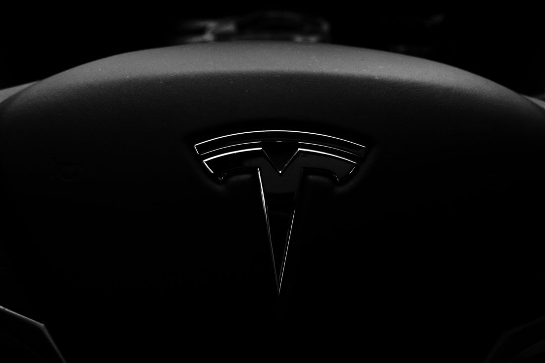 Tesla in den Alpen